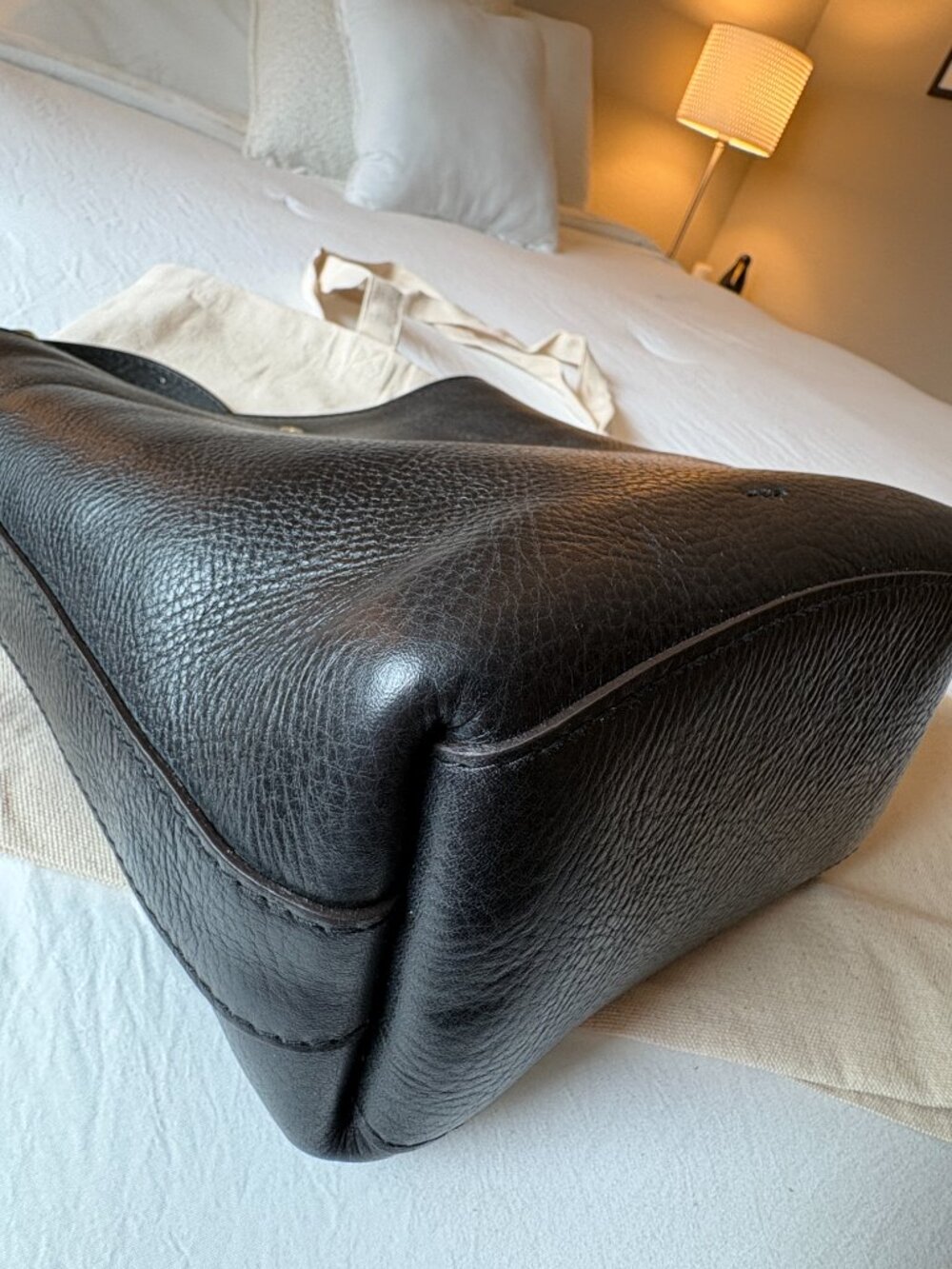 Lindquist Little Lee in Black Leather - Picture 7 of 11
